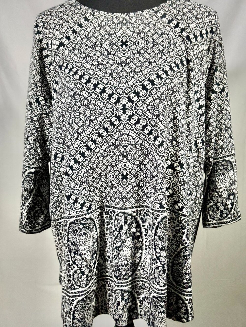 Lucky Brand Boat Neck Blouse 1X Black White Graphic 3/4 Sleeve Cotton Modal EUC